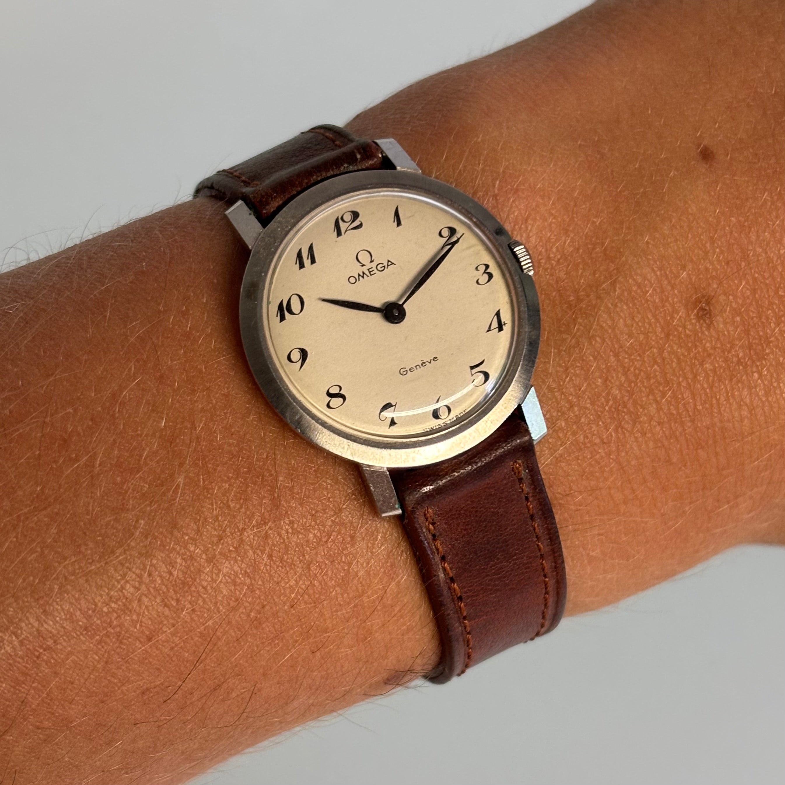 Omega Genève Breguet dial