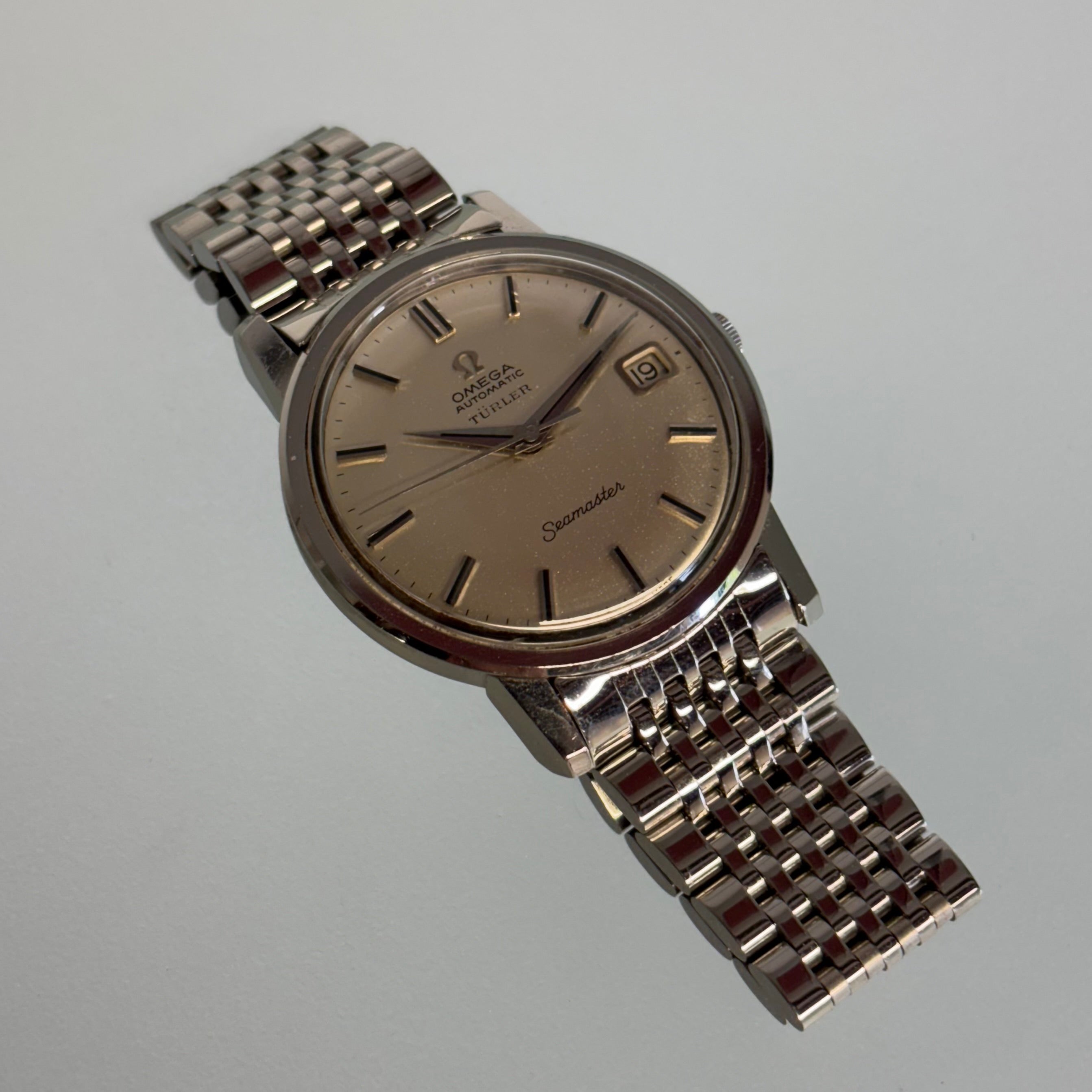 Omega Seamaster Türler with bracelet