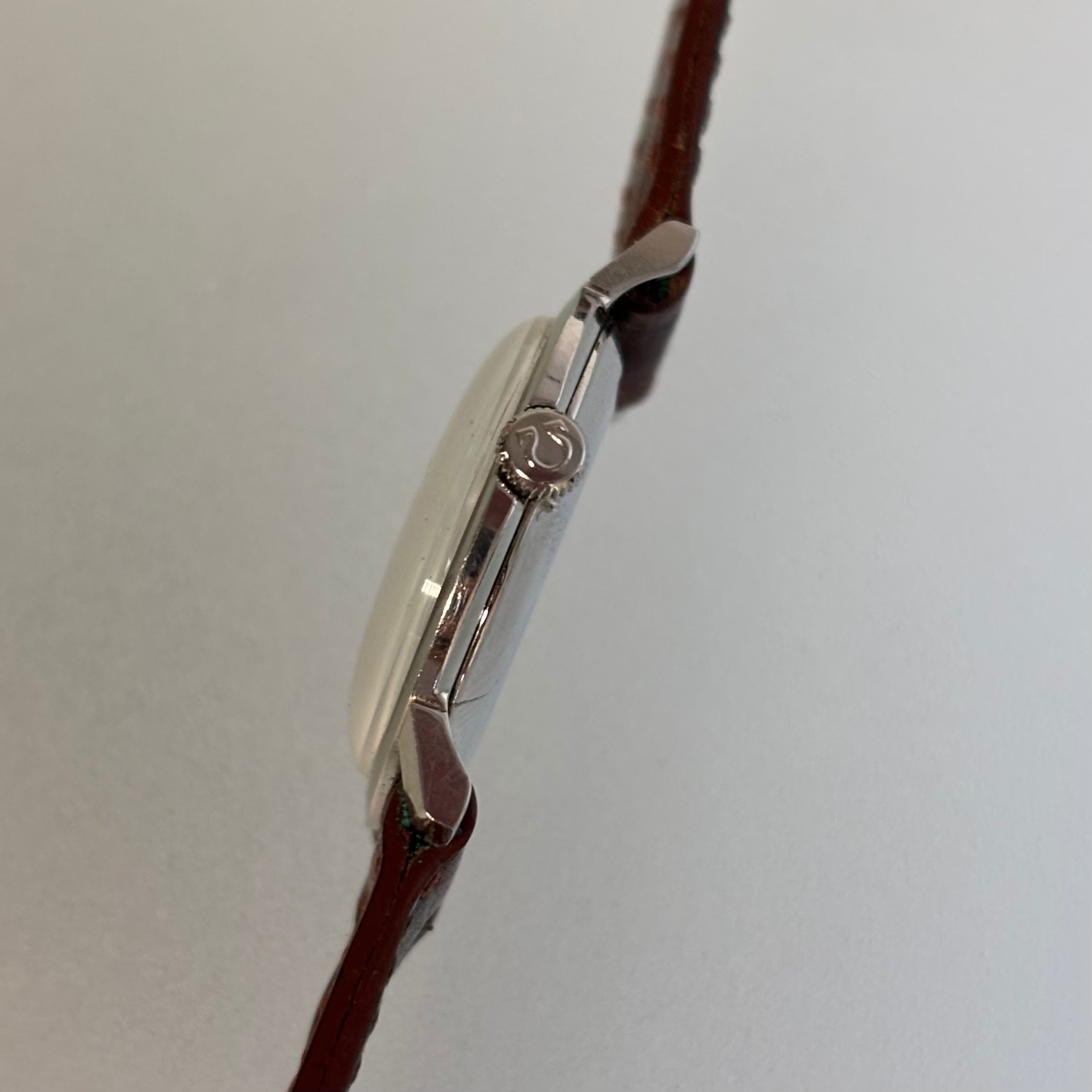 Omega Genève Breguet dial
