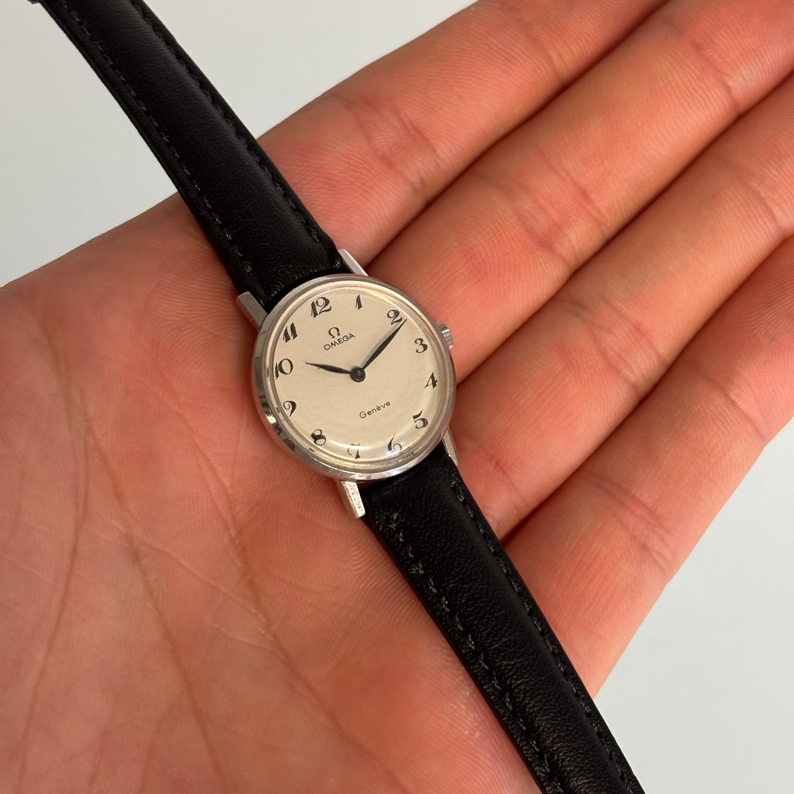 Omega Genève Breguet dial