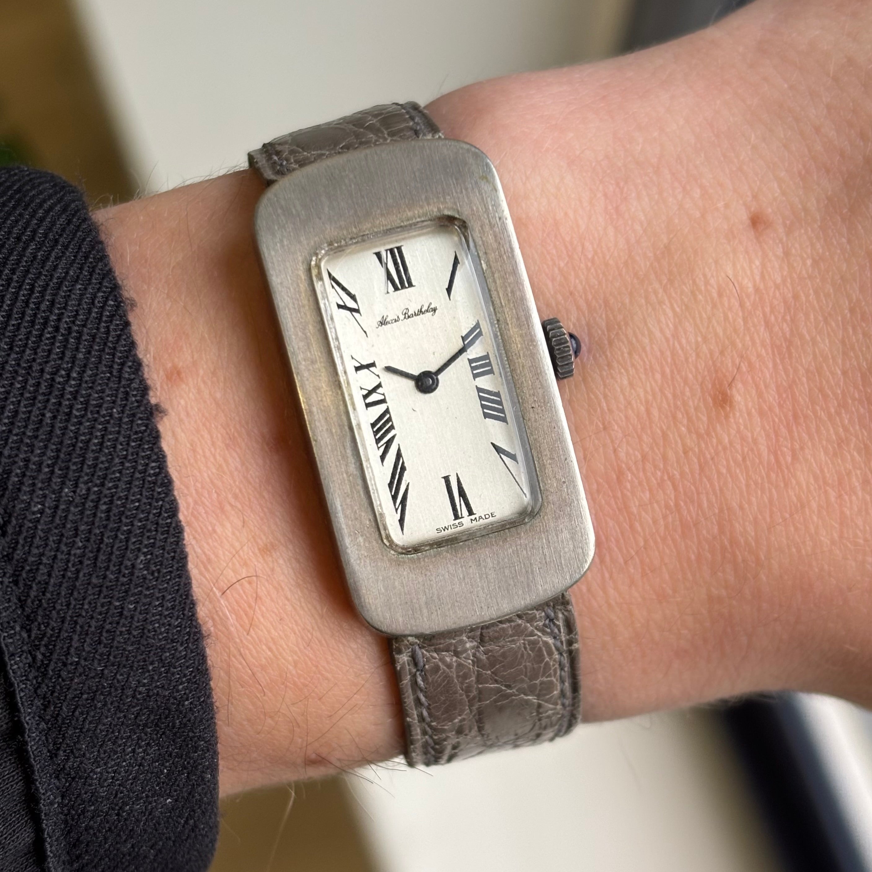 Alexis Barthelay Tank XL – Oversized Silver Case with Grey Strap