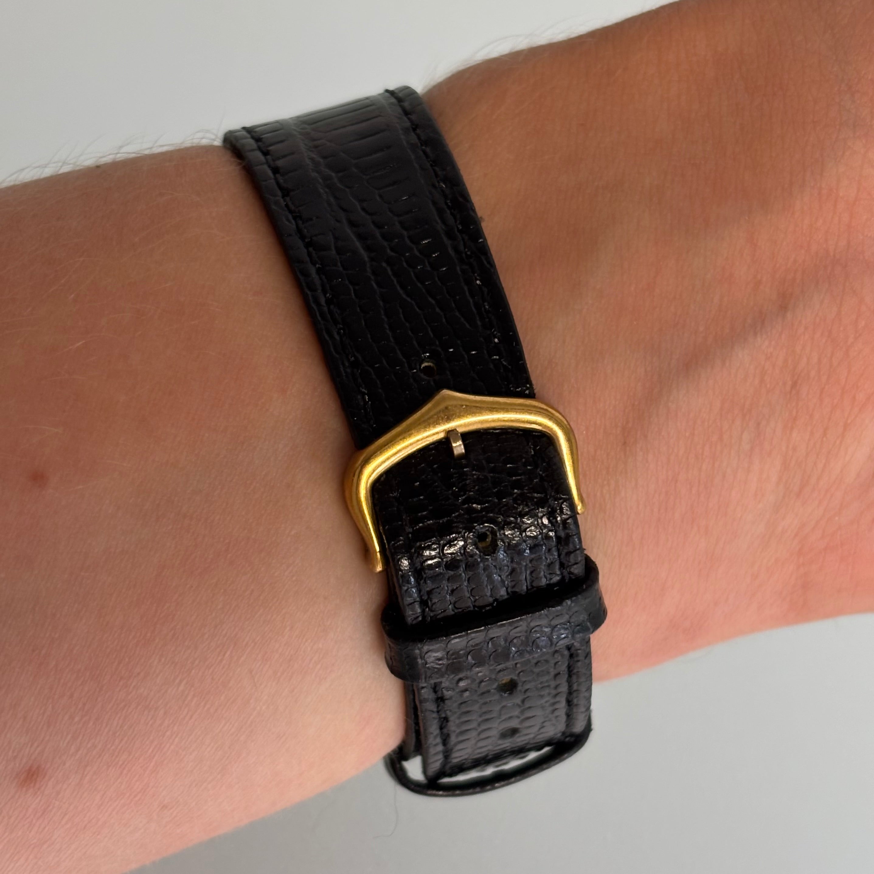 Universal Genève 18k Cartier signed