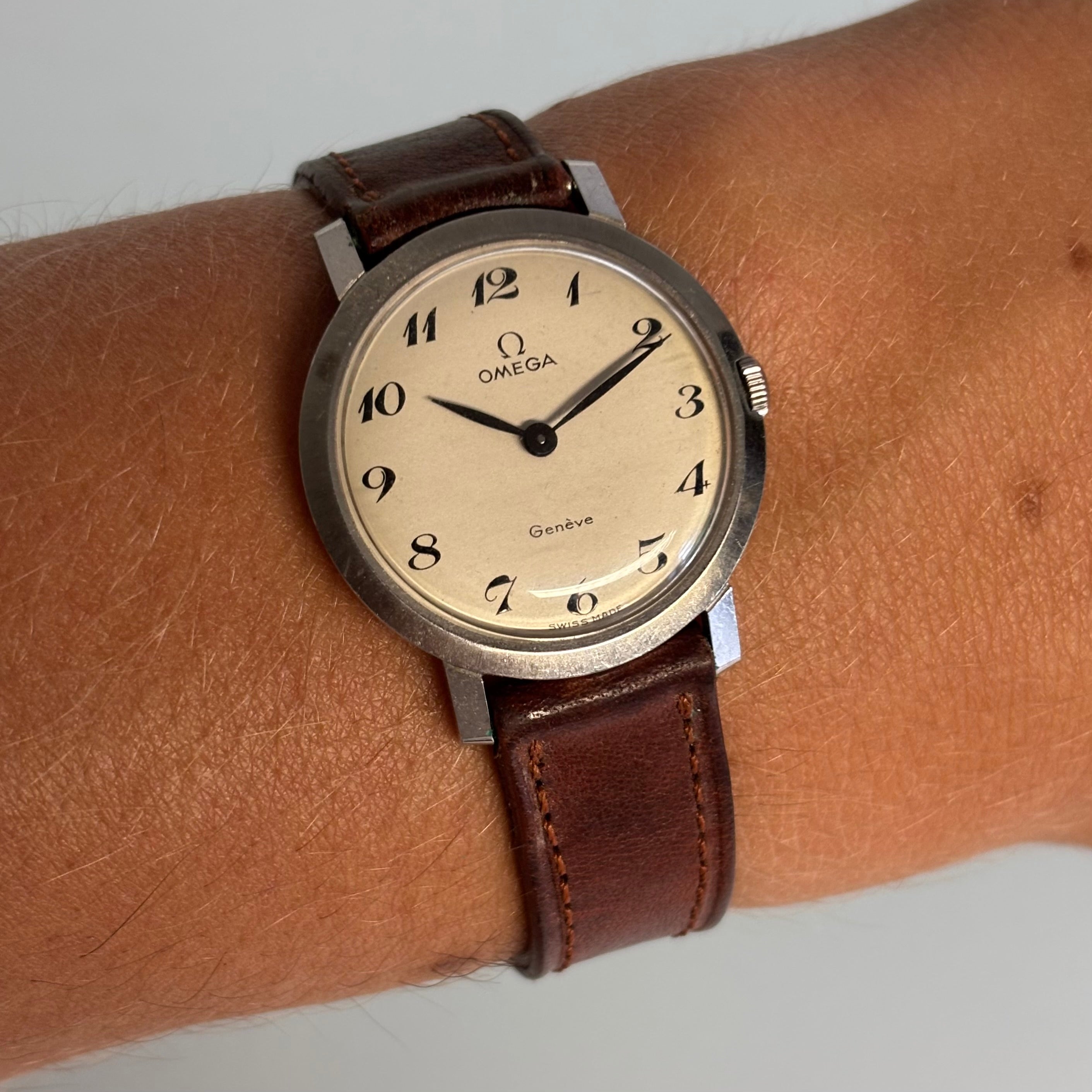 Omega Genève Breguet dial