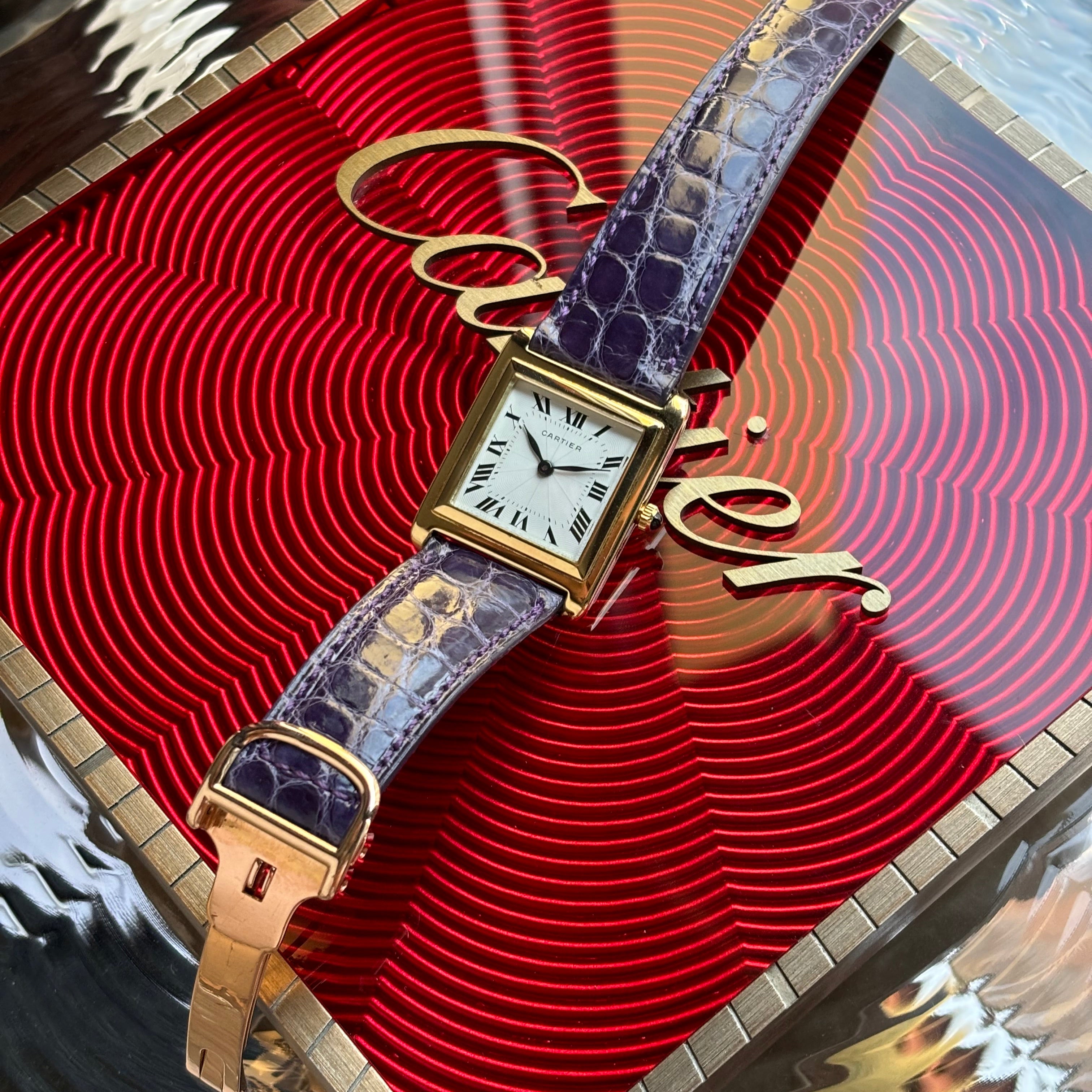 Piaget × Cartier Wristwatch – 18K Yellow Gold, Guilloche Dial