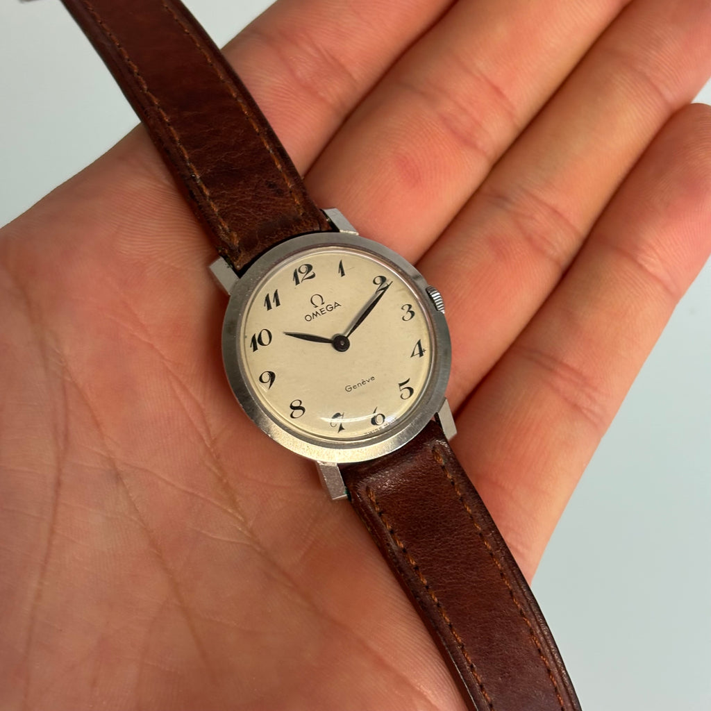 Omega Genève Breguet dial