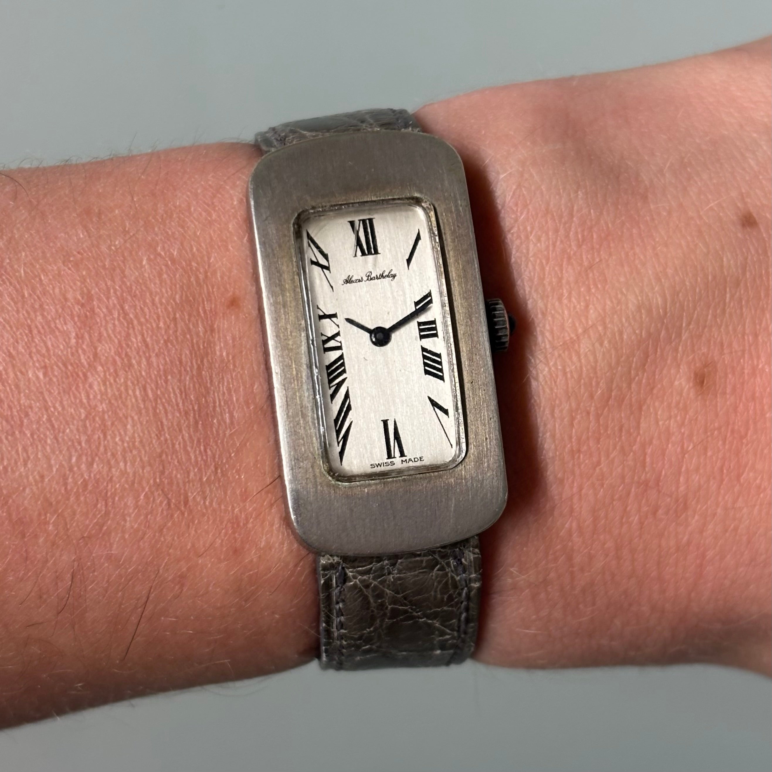 Alexis Barthelay Tank XL – Oversized Silver Case with Grey Strap