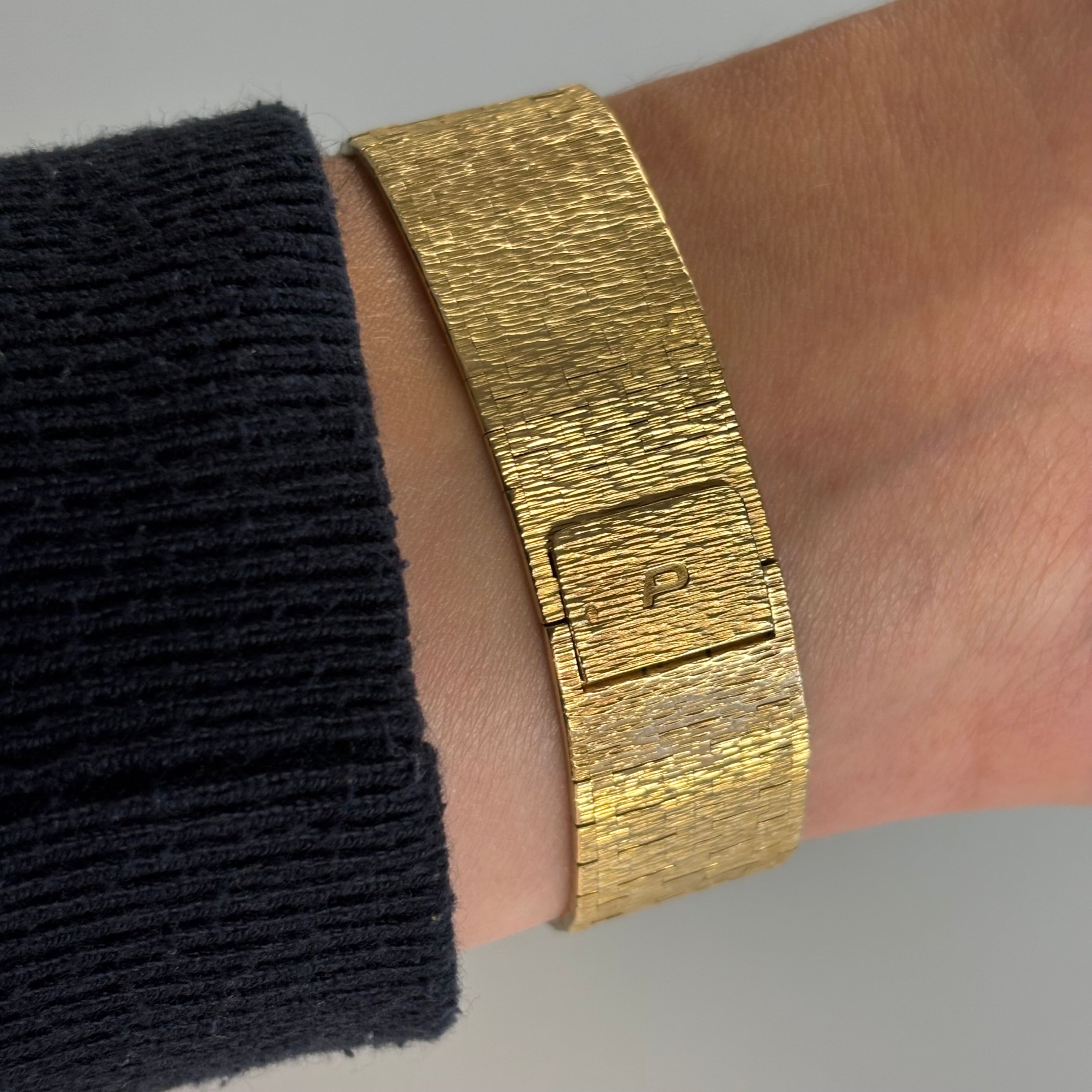 Piaget Tiger Eye Dial 18K Gold Jumbo Vintage Watch