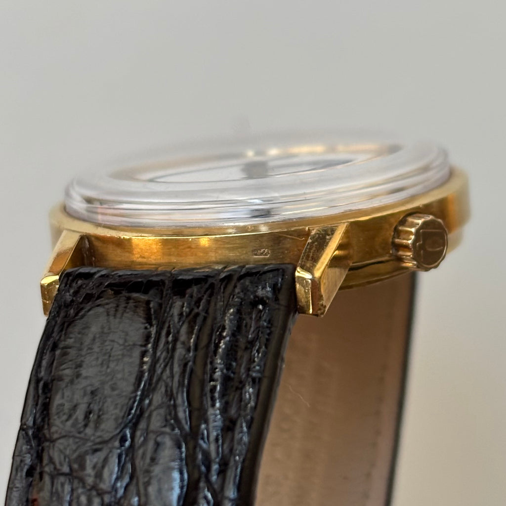 Bulova Accutron Wristwatch – Cartier Signed, 18K Gold